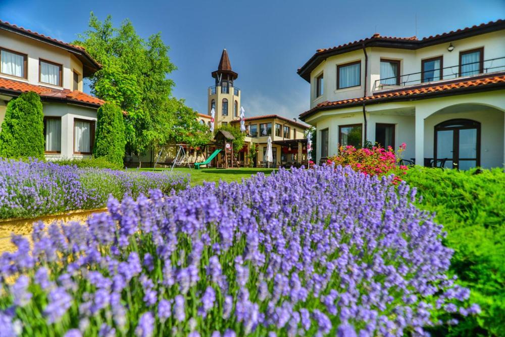 Blacksearama Golf & Villas Baltsjik Eksteriør bilde