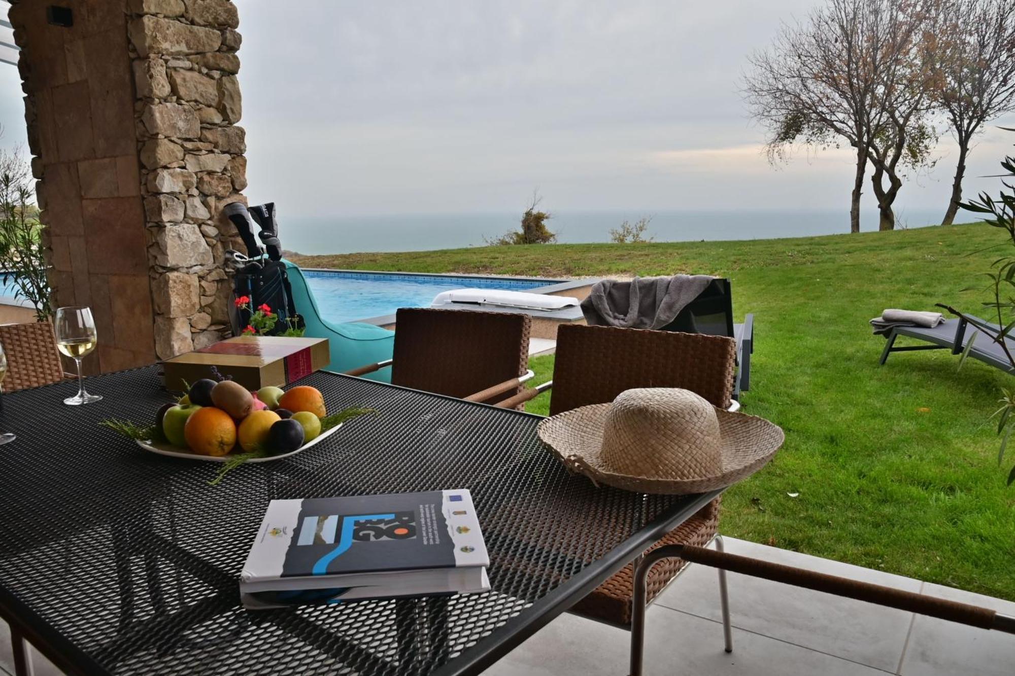 Blacksearama Golf & Villas Baltsjik Eksteriør bilde
